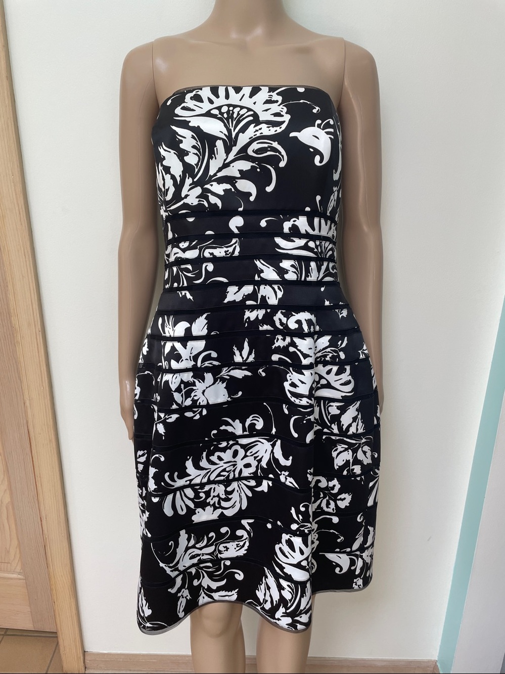 White House Black Market strapless floral dress